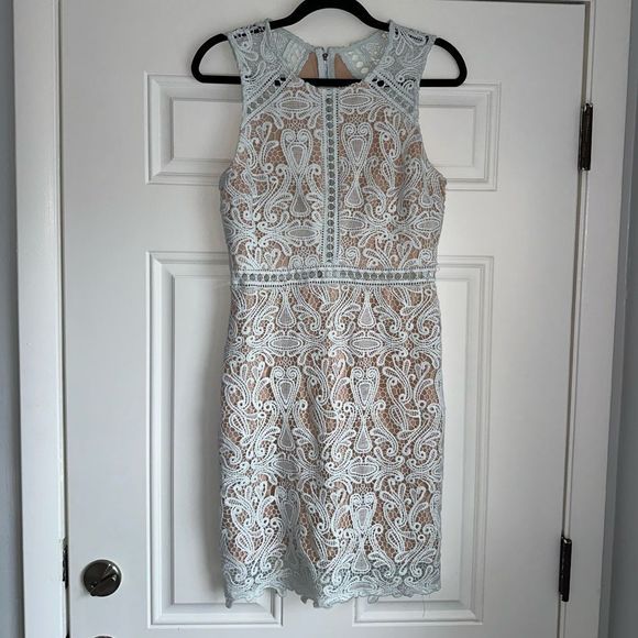 Lulus DREAM LIFE LIGHT BLUE LACE BODYCON DRESS size m medium nude - Picture 4 of 8